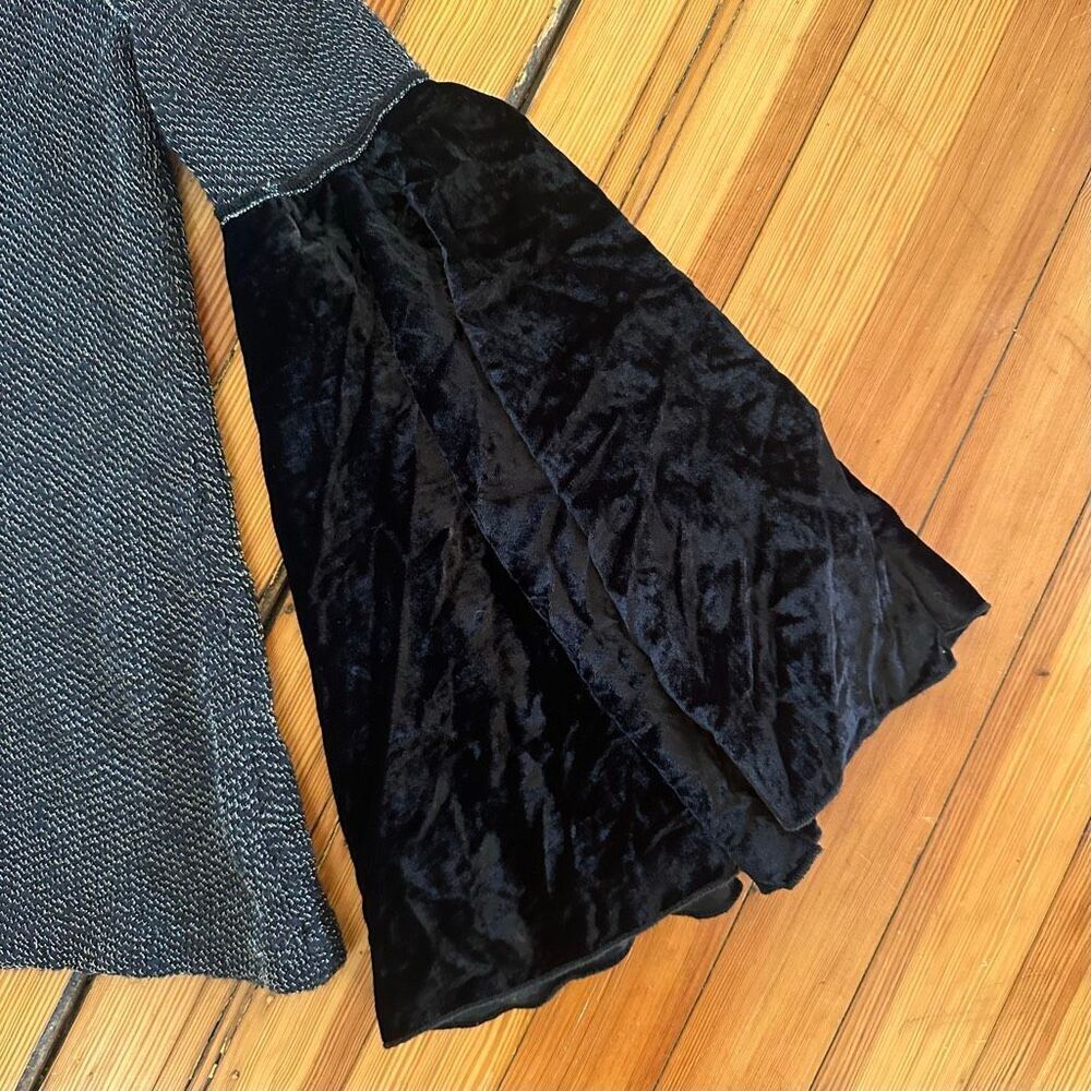 Free People Celestial Velvet Bell Sleeve Sweater in Black Size S NWOT - Picture 5 of 7